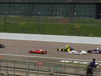 Rockingham season opener start of race 2350