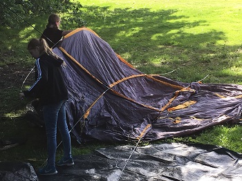 making the tent 1 350 pixels